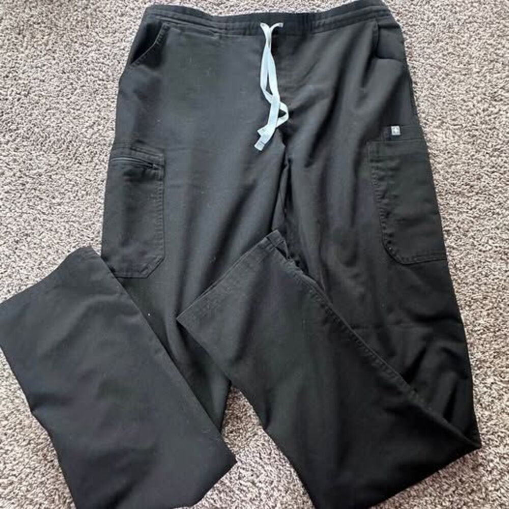 Figs black scrub pants